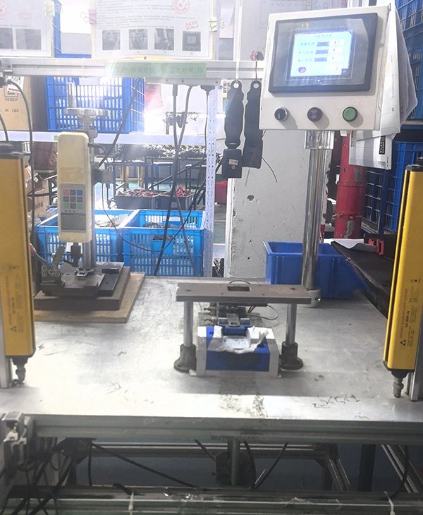 Buckle Testing Machine