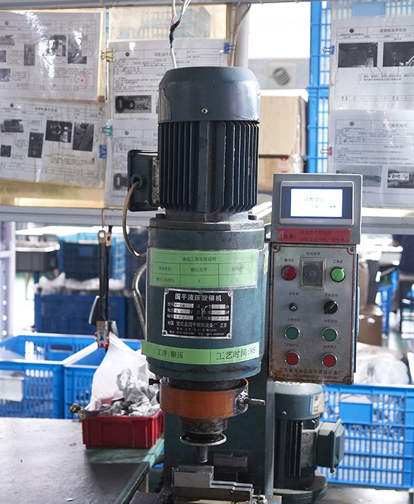 Riveting Machine